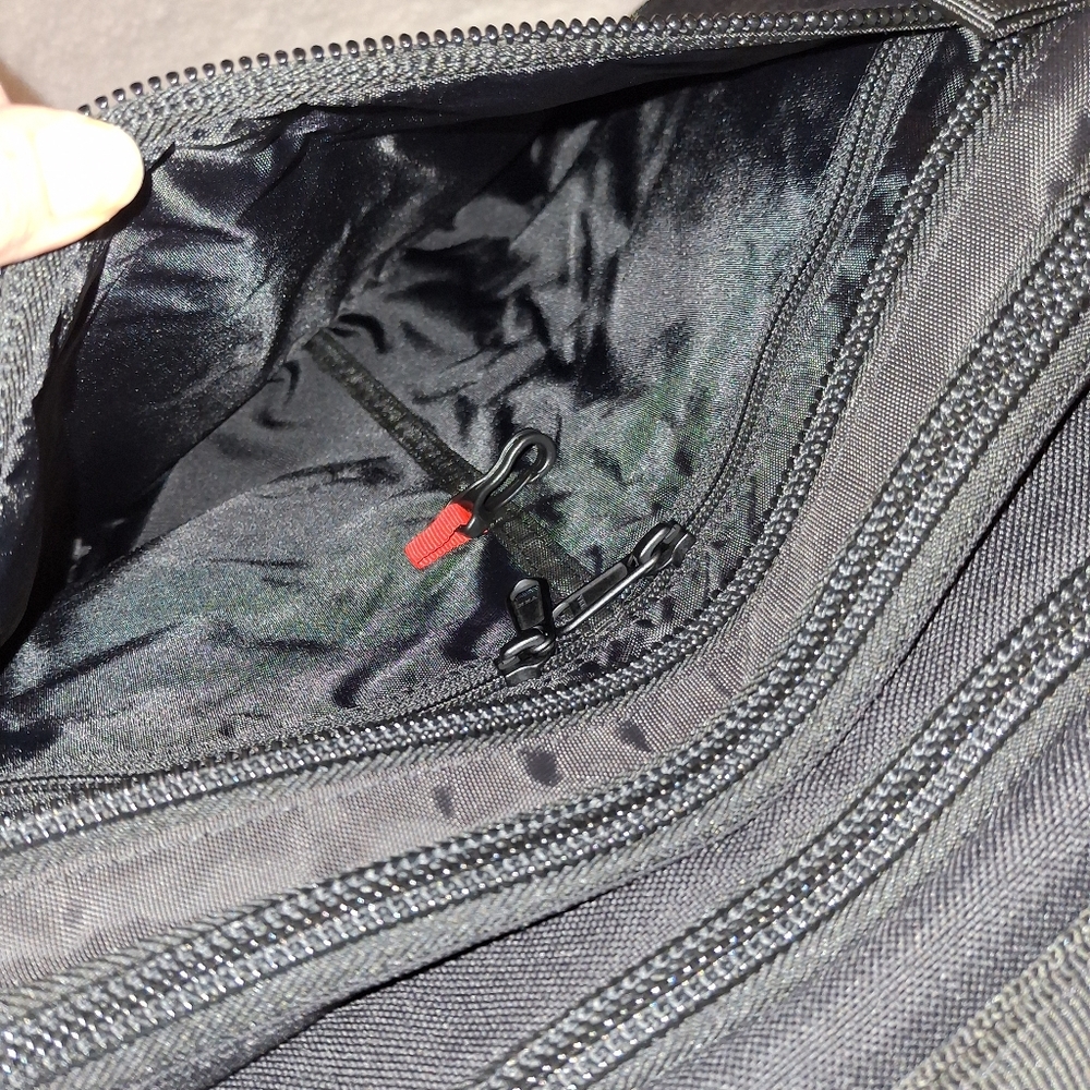 Topo Designs Black Backpack- Global Travel Bag 30L - NWT - Picture 9 of 13